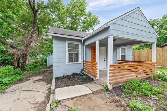 3320 Spruce Avenue, Kansas City, MO 64128