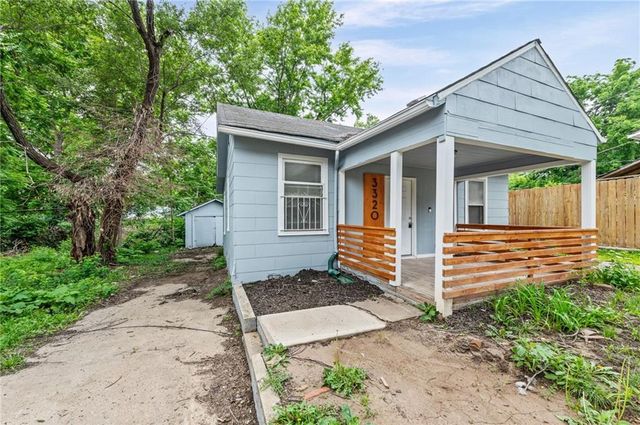 3320 Spruce Avenue, Kansas City, MO 64128