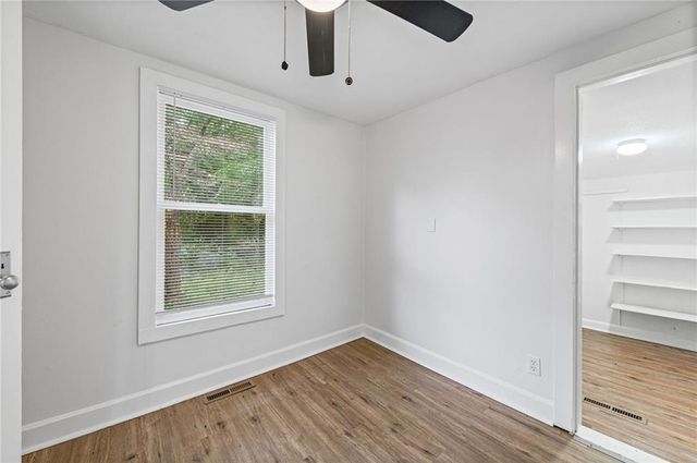 3320 Spruce Avenue, Kansas City, MO 64128