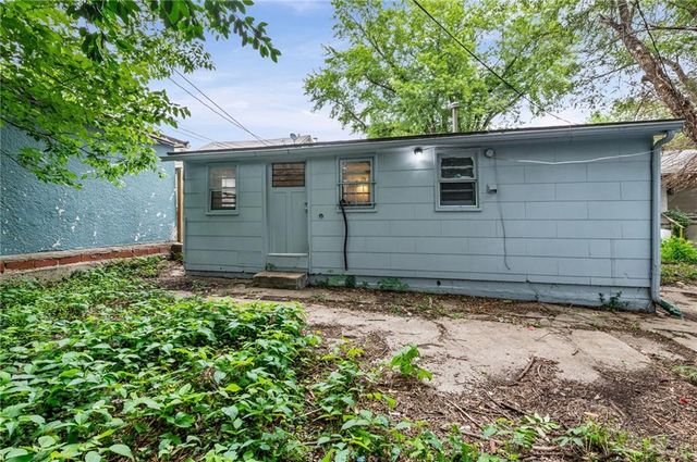 3320 Spruce Avenue, Kansas City, MO 64128