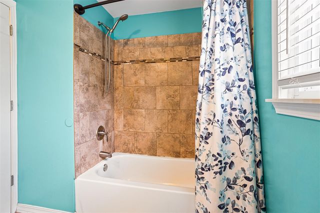 29184 Manchester Street, Westland, MI 48185