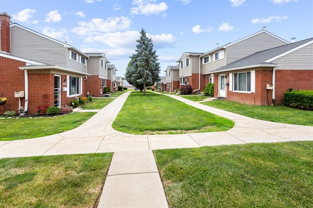 29184 Manchester Street, Westland, MI 48185