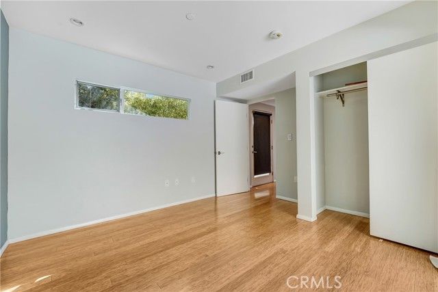 3907 De Longpre Avenue, Los Angeles, CA 90027