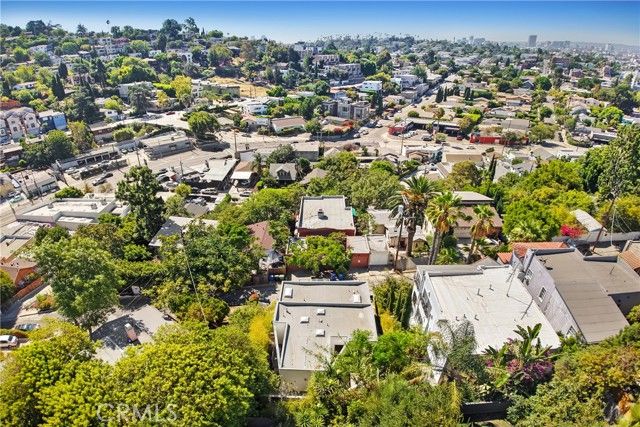 3907 De Longpre Avenue, Los Angeles, CA 90027