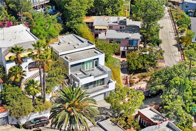 3907 De Longpre Avenue, Los Angeles, CA 90027