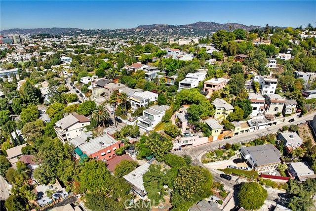 3907 De Longpre Avenue, Los Angeles, CA 90027