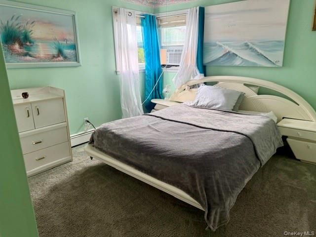 452 N Monroe Avenue, Lindenhurst, NY 11757