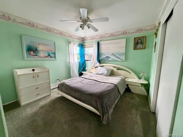 452 N Monroe Avenue, Lindenhurst, NY 11757