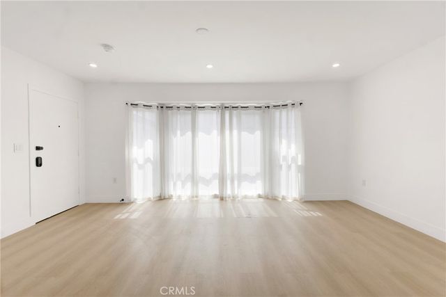 6300 Orange Street 11, Los Angeles, CA 90048