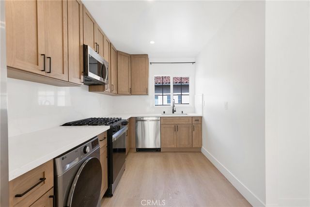 6300 Orange Street 11, Los Angeles, CA 90048