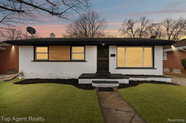 20527 Chapel Street, Detroit, MI 48219