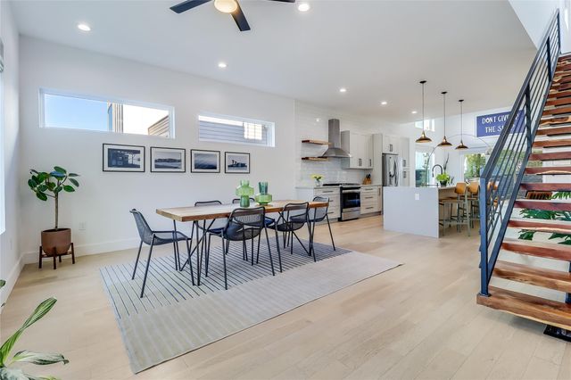 4712 Reyes ST 1, Austin, TX 78721