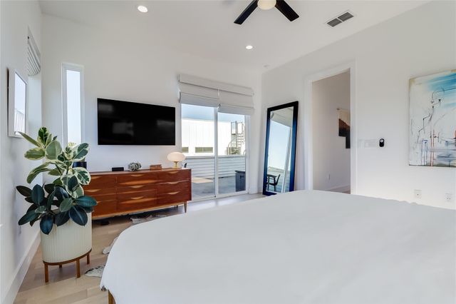4712 Reyes ST 1, Austin, TX 78721