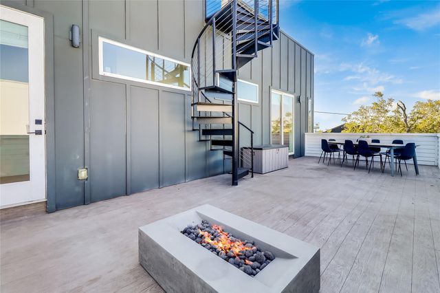4712 Reyes ST 1, Austin, TX 78721