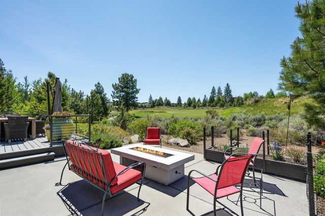 61487 Hackleman Court, Bend, OR 97702