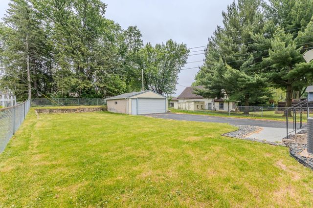 109 23rd Avenue S, South Saint Paul, MN 55075