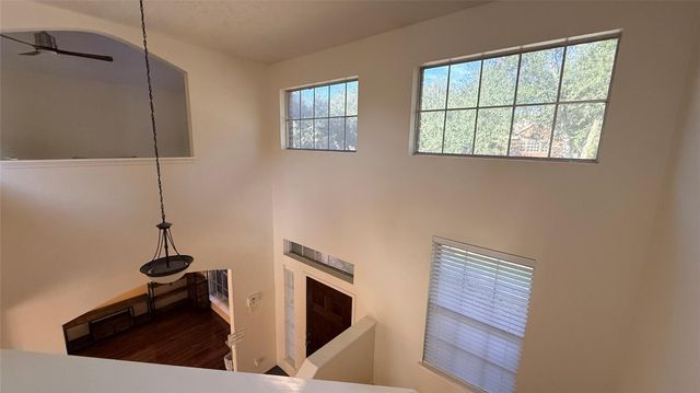 106 Crimson Bay Drive, League City, TX 77573