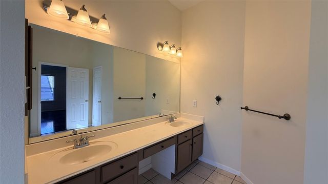 106 Crimson Bay Drive, League City, TX 77573