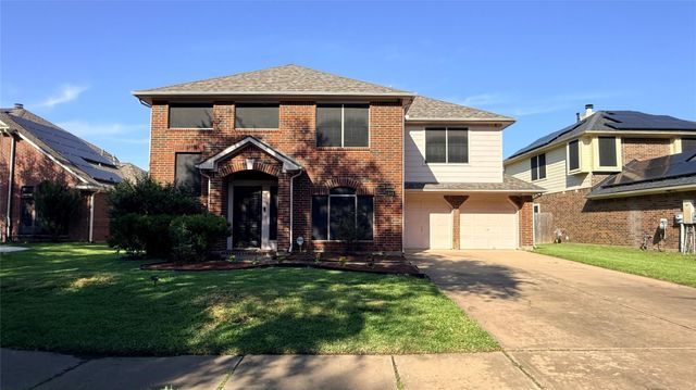 106 Crimson Bay Drive, League City, TX 77573