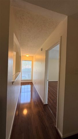 106 Crimson Bay Drive, League City, TX 77573