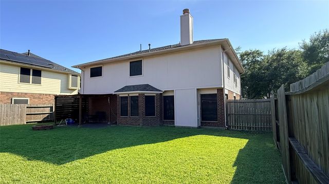 106 Crimson Bay Drive, League City, TX 77573
