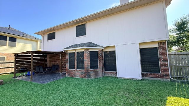 106 Crimson Bay Drive, League City, TX 77573