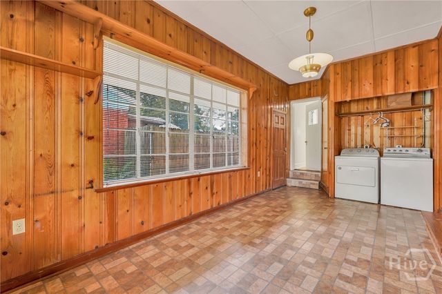 501 E 55th Street, Savannah, GA 31405