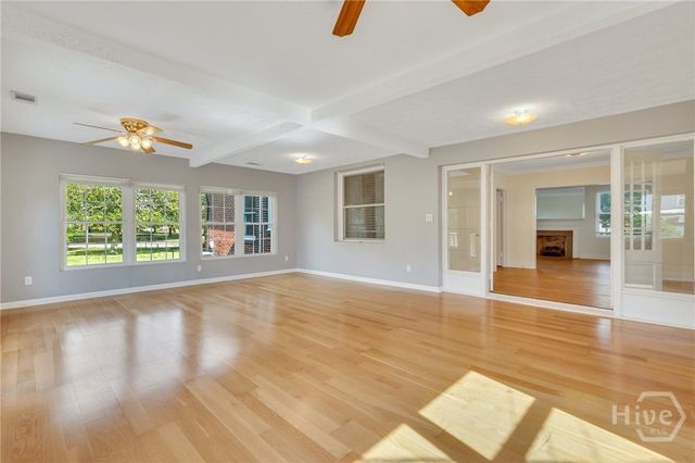 501 E 55th Street, Savannah, GA 31405