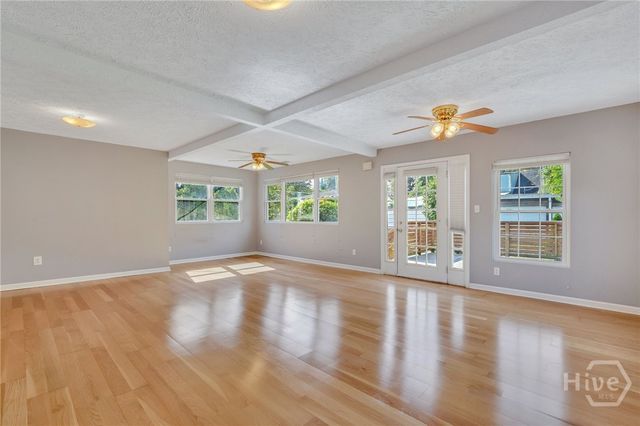 501 E 55th Street, Savannah, GA 31405