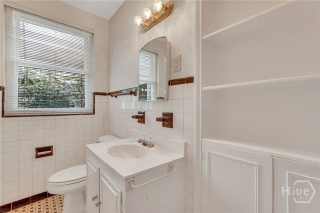 501 E 55th Street, Savannah, GA 31405