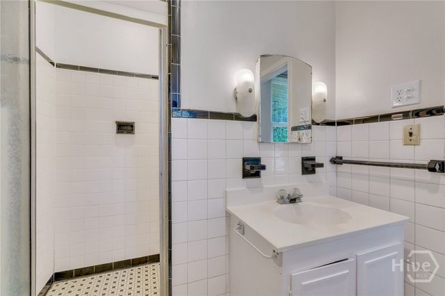 501 E 55th Street, Savannah, GA 31405