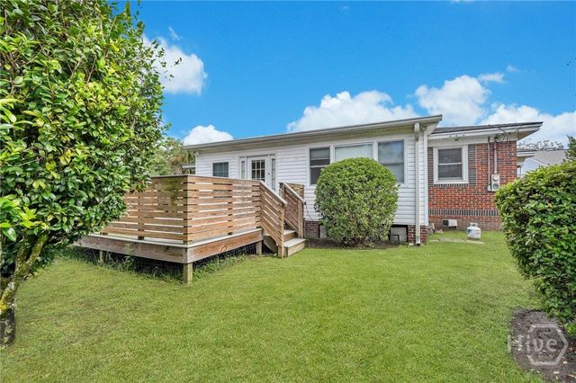 501 E 55th Street, Savannah, GA 31405