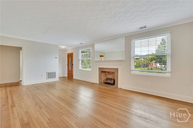 501 E 55th Street, Savannah, GA 31405