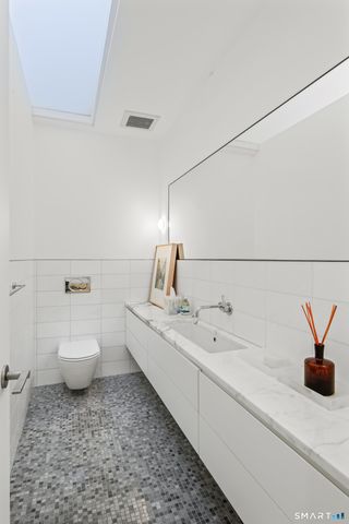 565 Oenoke Ridge, New Canaan, CT 06840