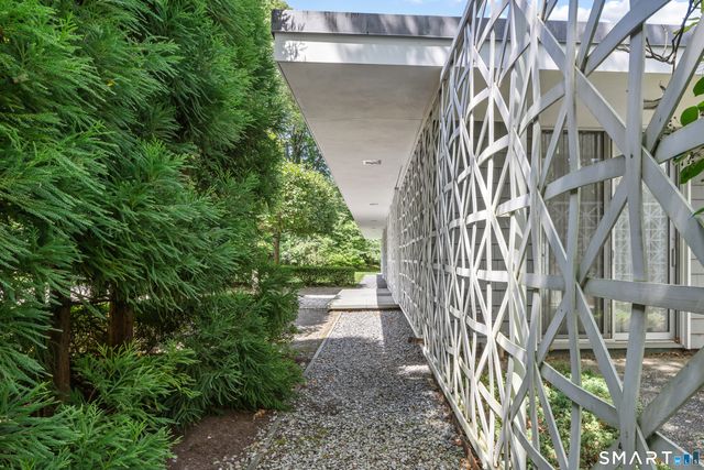 565 Oenoke Ridge, New Canaan, CT 06840