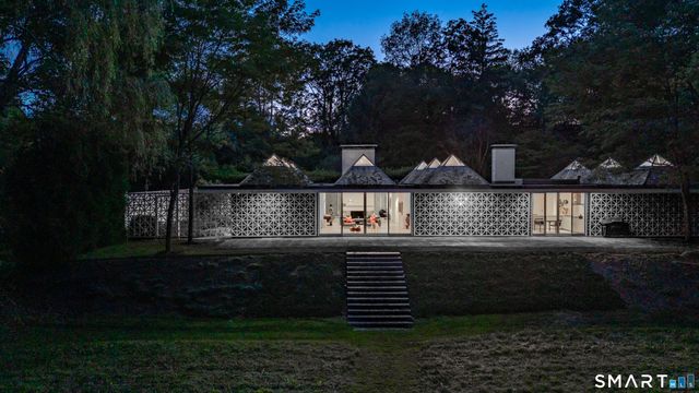 565 Oenoke Ridge, New Canaan, CT 06840