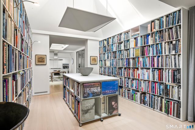 565 Oenoke Ridge, New Canaan, CT 06840