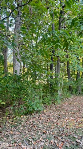 5681 Springhollow Court, Avon, IN 46123