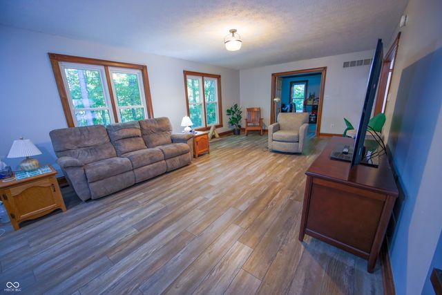 5681 Springhollow Court, Avon, IN 46123