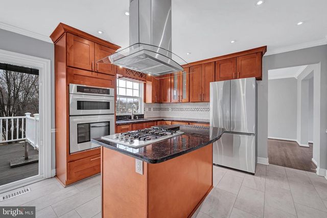 21319 EMERALD DR, Germantown, MD 20876