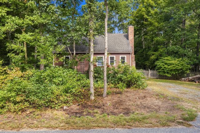 35 Pinecrest Beach Drive W, Falmouth, MA 02540