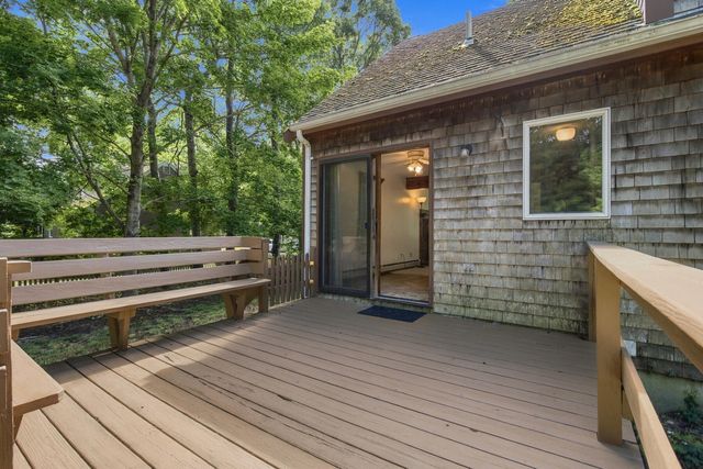 35 Pinecrest Beach Drive W, Falmouth, MA 02540