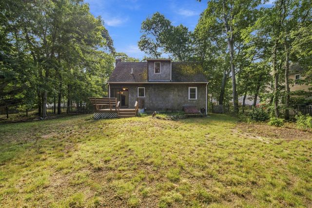 35 Pinecrest Beach Drive W, Falmouth, MA 02540