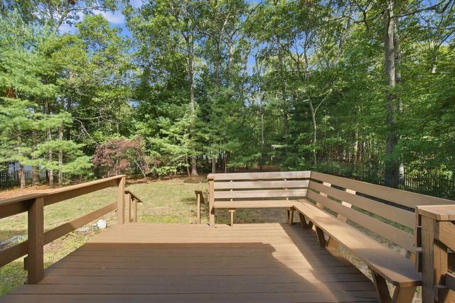 35 Pinecrest Beach Drive W, Falmouth, MA 02540