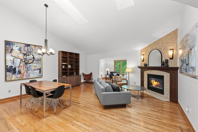 9974 Old Wagon Trail, Eden Prairie, MN 55347