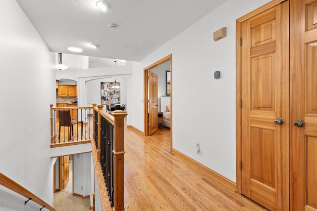 9974 Old Wagon Trail, Eden Prairie, MN 55347