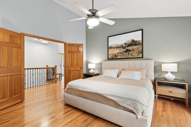 9974 Old Wagon Trail, Eden Prairie, MN 55347
