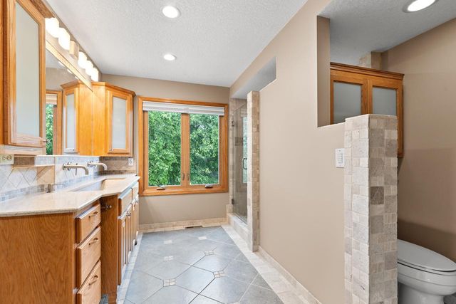 9974 Old Wagon Trail, Eden Prairie, MN 55347