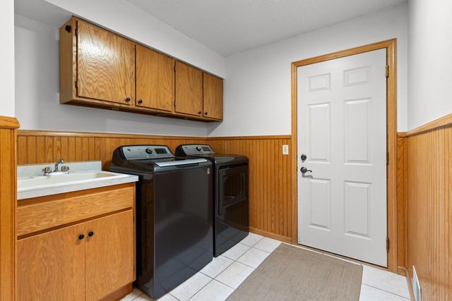 9974 Old Wagon Trail, Eden Prairie, MN 55347