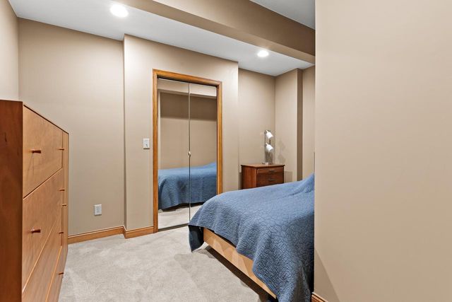 9974 Old Wagon Trail, Eden Prairie, MN 55347
